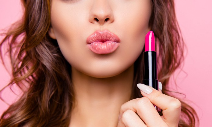 Les astuces maquillage pour avoir des lèvres pulpeuses